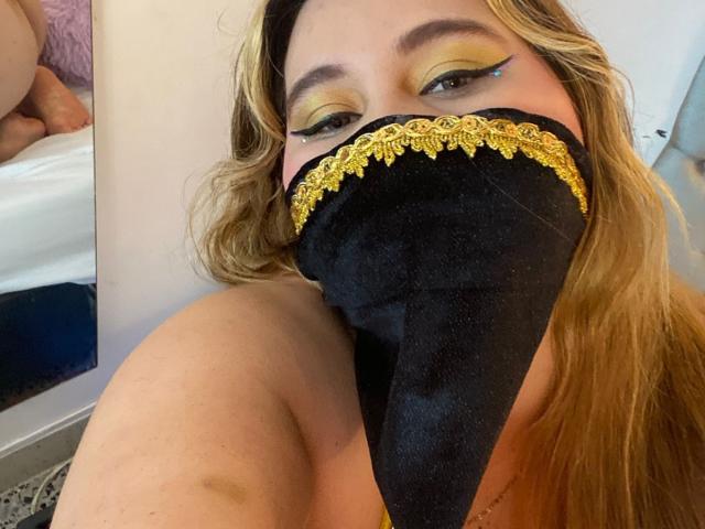 SalmaAzaman - Live sex cam - 25643161