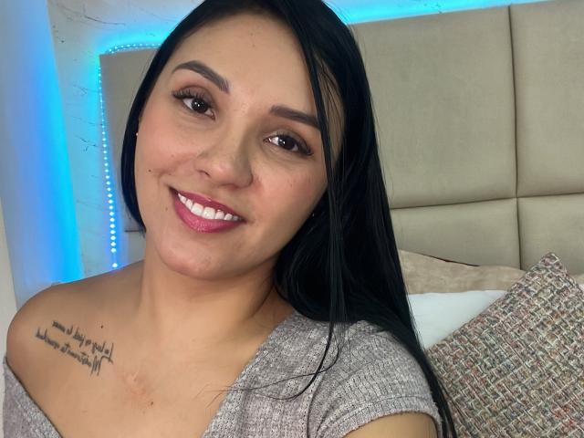 YessiJaymes - Live sex cam - 25644169