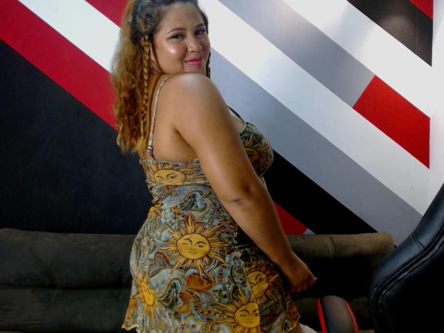 IamAhYours - Live sex cam - 25645529