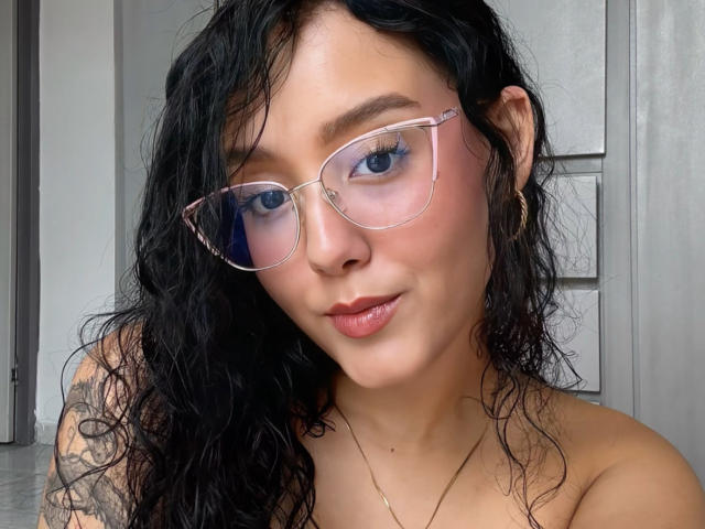 SofiaBrowm - Live porn &amp; sex cam - 25645793