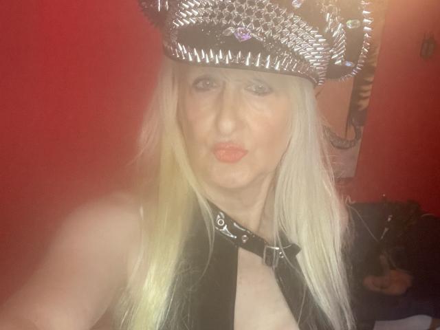 LadyHazel - Live porn &amp; sex cam - 25648641