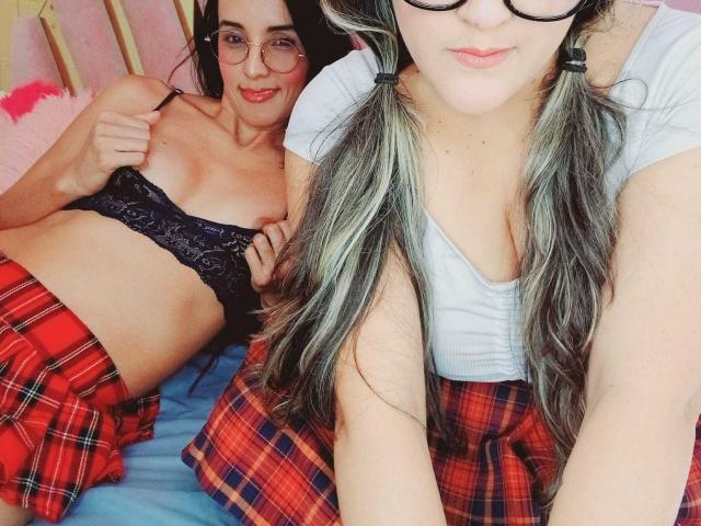 JenniferAndMia - Live sex cam - 25651577