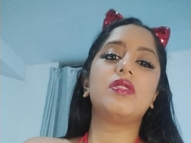 MariaCatalina - Live porn &amp; sex cam - 25658845
