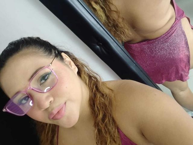 IamAhYours - Live porn &amp; sex cam - 25659305