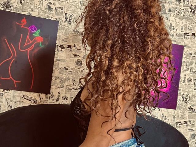 VelvetMademoiselle - Live sex cam - 25660341