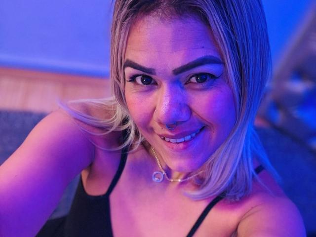 TarahDustin - ライブポルノ&amp;セックスカム - 25661693