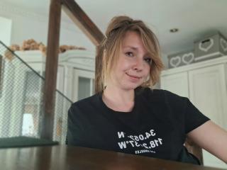 SadieFirt - Live porn &amp; sex cam - 25661921