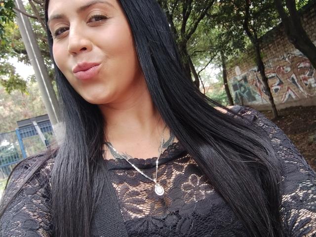 PamelaJonness - Live sex cam - 25672709