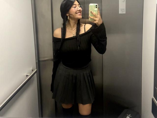 Elizaa - Live Sex Cam - 25673721