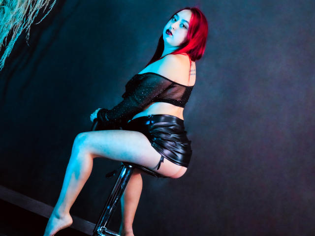 ElenaWesteros - Live sex cam - 25676853