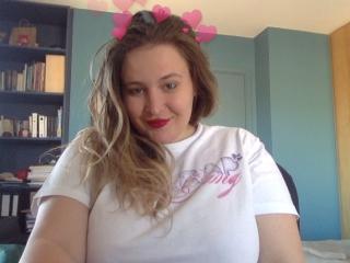 ZoeSchrute - Live porn &amp; sex cam - 25677289