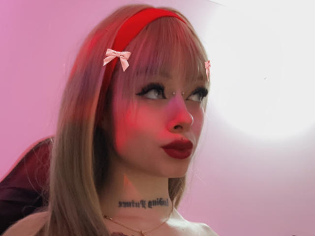 MiaValentine - Live sex cam - 25677425