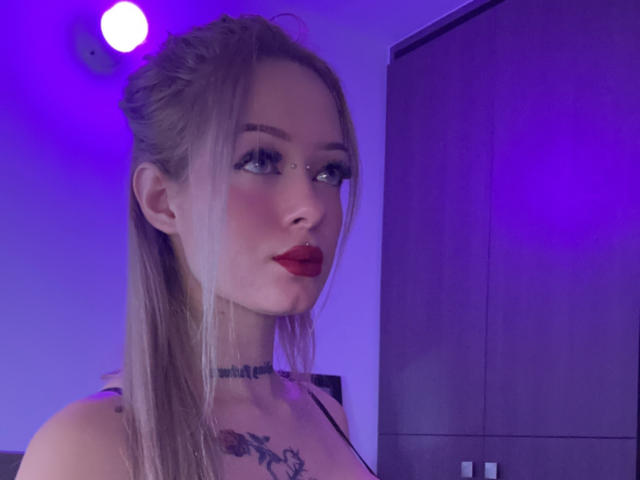 MiaValentine - Sexe cam en vivo - 25677921