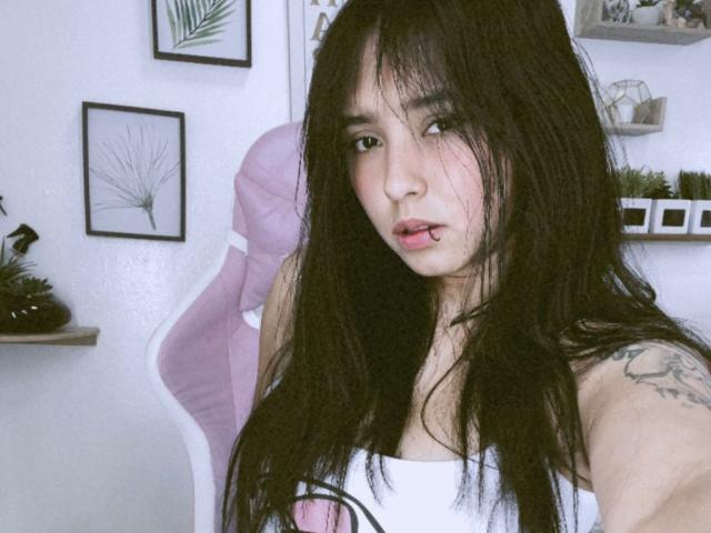 SarahMoon69 - Live sex cam - 25679385