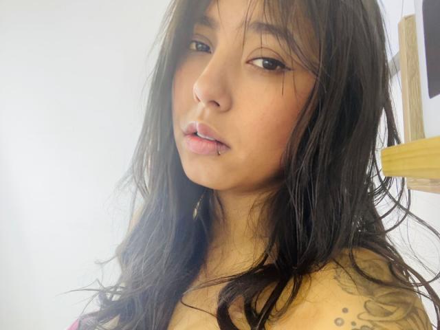 SarahMoon69 - Live sex cam - 25679401