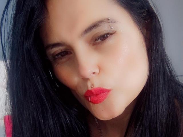 CharlotteCrofort - Live sex cam - 25679709