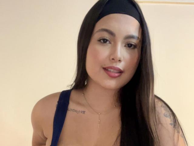 EvelinLombardi - Live porn &amp; sex cam - 25680685
