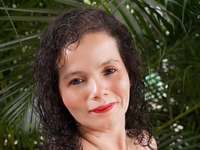 MadiFoxy - Live sex cam - 25681873