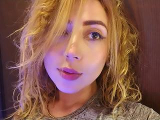 DouceKhrystine - Live sex cam - 25683573