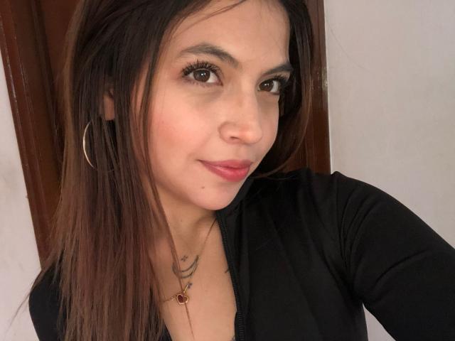 NyraVane - Live sex cam - 25683593