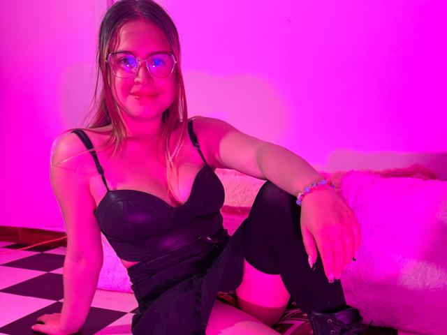 MelaniBecker - Live porn &amp; sex cam - 25684549