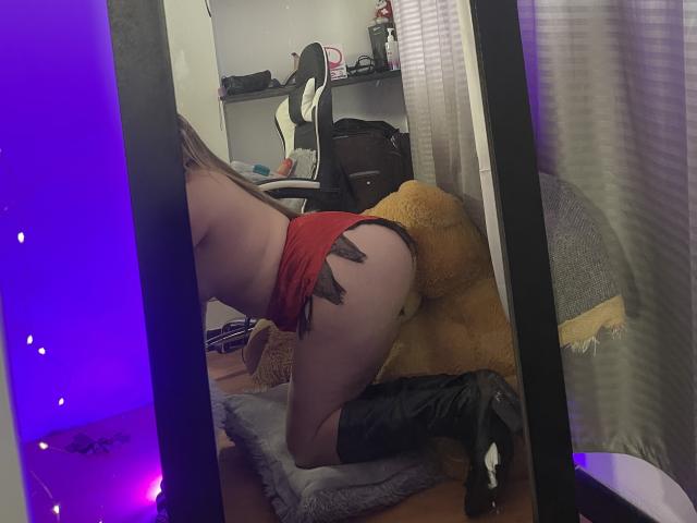 JennyLawry - Live sex cam - 25691405