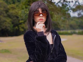 SiaraRealist - Live porn &amp; sex cam - 25692129