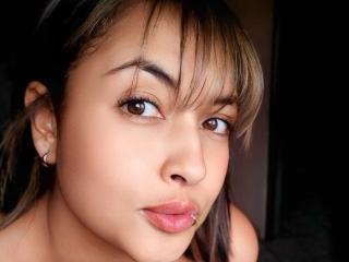 MirandaDreams - Live porn &amp; sex cam - 25692925