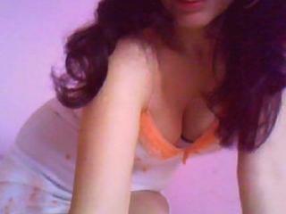 Rrhedaa - Cam sexy with a average hooter Lady 