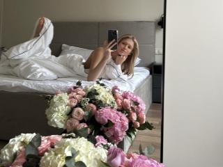 TheHottestBlonde - Live porn &amp; sex cam - 25695285