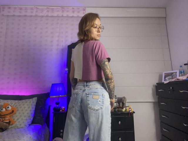 SarahRousen - Live porn &amp; sex cam - 25696553