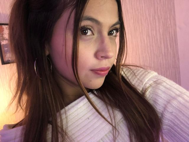 NyraVane - Live sex cam - 25698529