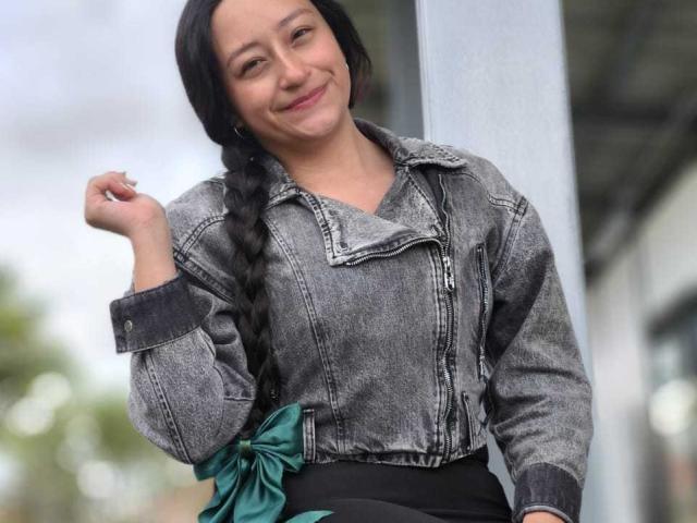 EmilyMoon69 - Live sex cam - 25699821