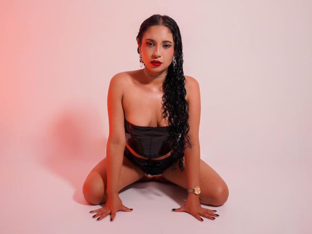 LilithStygian - Live Sex Cam - 25700721