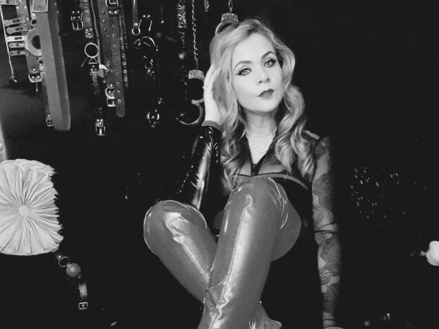 VictoriiaGray - Live porn &amp; sex cam - 25701573