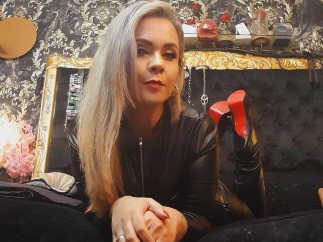 VictoriiaGray - Live sex cam - 25701745