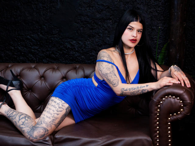 LucianaDartois - Live sex cam - 25704653