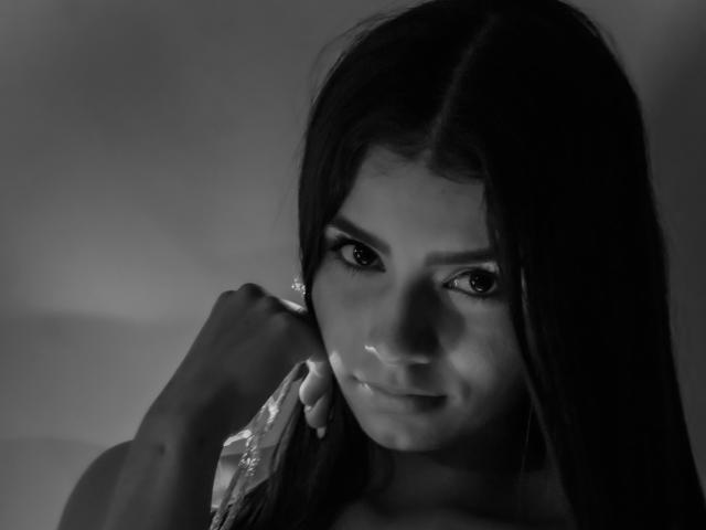 SofiMontiell - Live Sex Cam - 25704877
