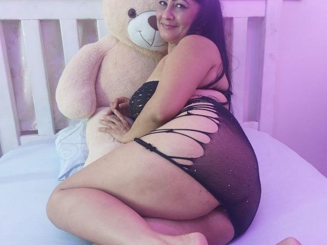 CandelaFoxy - Live sex cam - 25705245