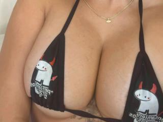 EmilyParkerr - Live sex cam - 25706137