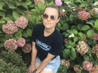 BelleLisaG - Live sex cam - 25710489