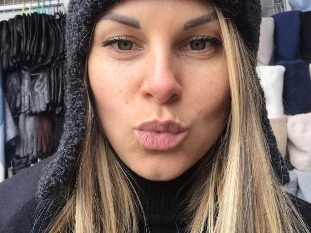 BelleLisaG - сексуальная веб-камера в реальном времени - 25710529