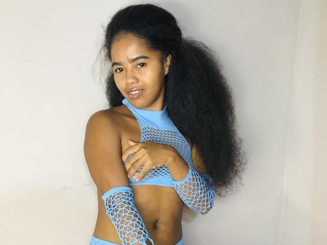 Alliyce - Live sex cam - 25711177