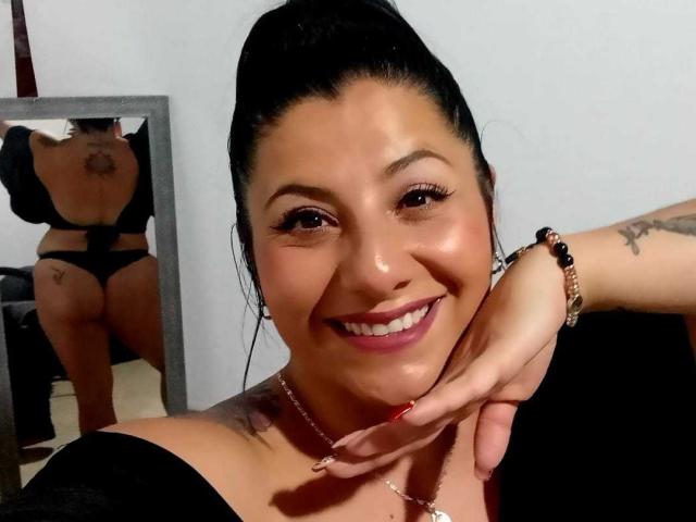 AngeleRoux - Live Sex Cam - 25711545