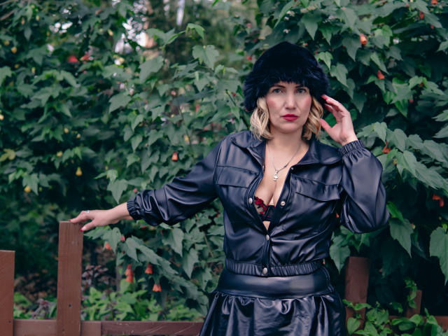 GiuliaAddams - сексуальная веб-камера в реальном времени - 25717161