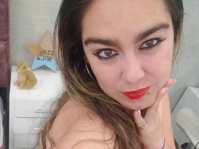 TaylorNova - Live sex cam - 25718237