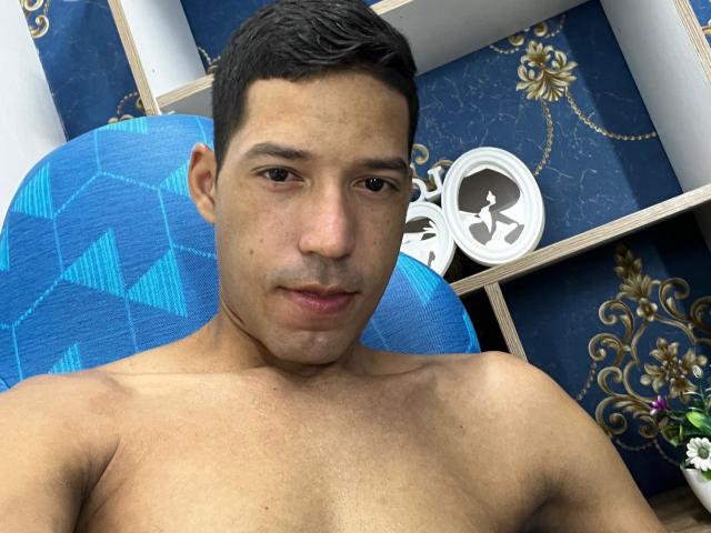 ManoloCardona - Live sex cam - 25721105