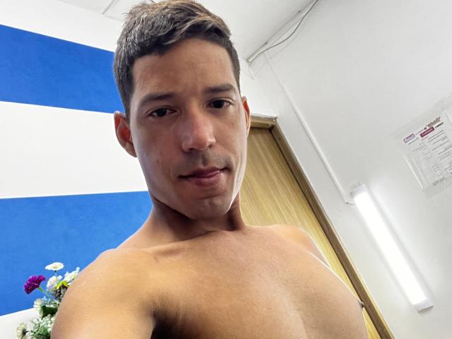 ManoloCardona - Sexe cam en vivo - 25721109