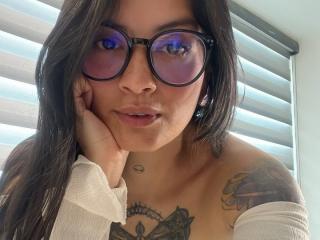 NiaWhite - Live porn &amp; sex cam - 25722149