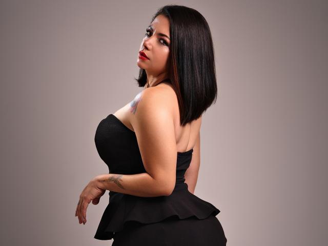 SamanthaVenus - Live Sex Cam - 25723053